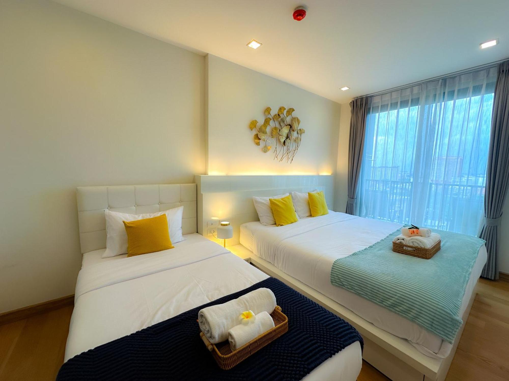 The Astra Chang Khlan Chiang Mai Exterior photo
