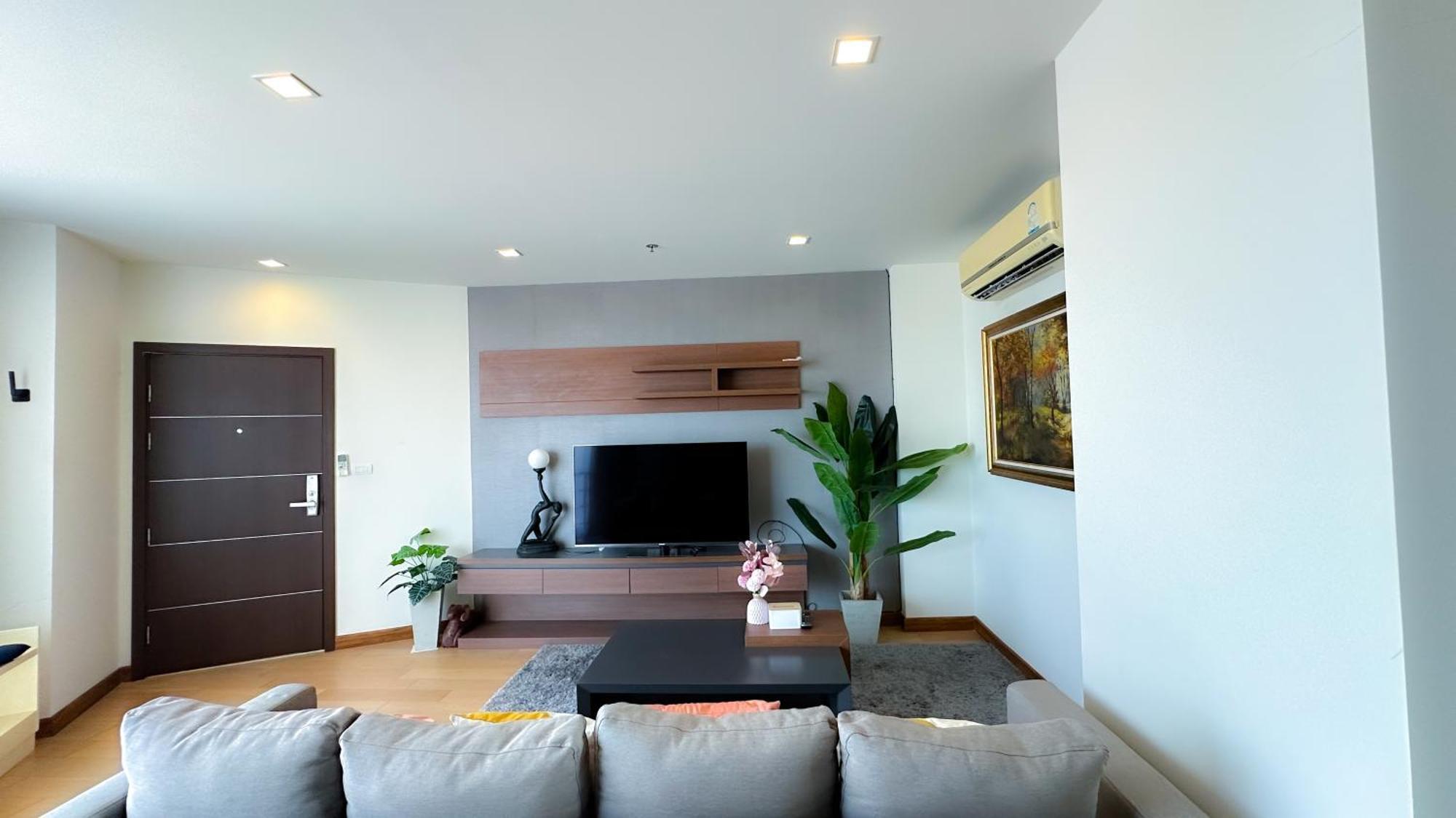 The Astra Chang Khlan Chiang Mai Exterior photo