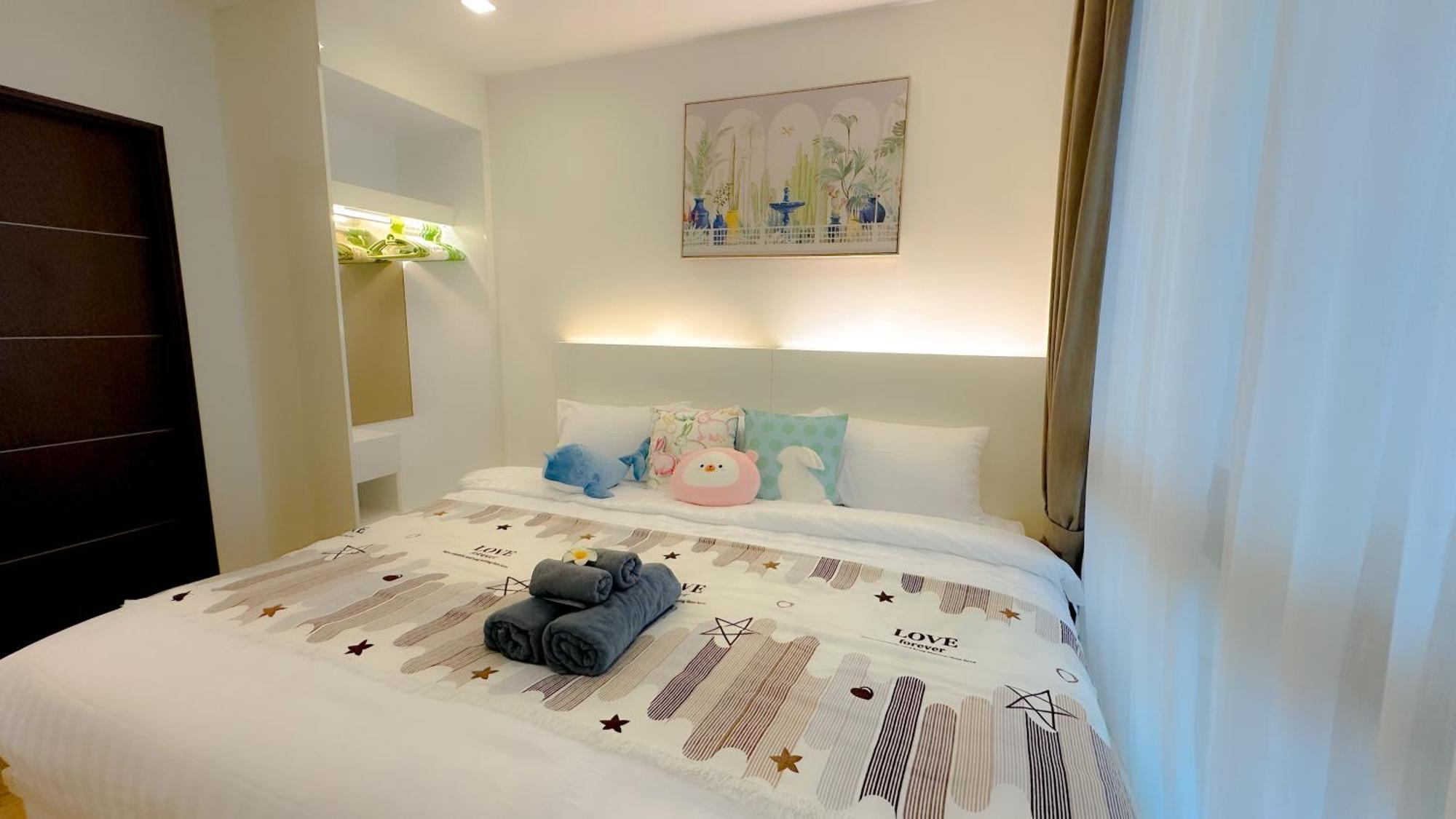 The Astra Chang Khlan Chiang Mai Exterior photo